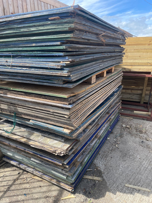 Reclaimed Full Sheets Of Used 18mm Plywood 8x4ft - Shuttering, Roofing, Sheet Material - £15 Each