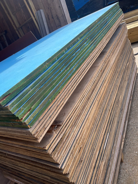 Reclaimed Full Sheets Of Used 18mm Plywood 8x4ft - Shuttering, Roofing, Sheet Material - £15 Each