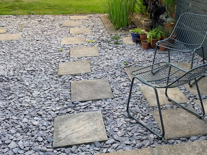 40mm Blue Slate Chippings - Home & Garden > Lawn & Garden > Gardening Chippings