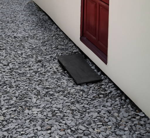 40mm Graphite Grey Slate Chippings - Home & Garden > Lawn & Garden > Gardening Chippings