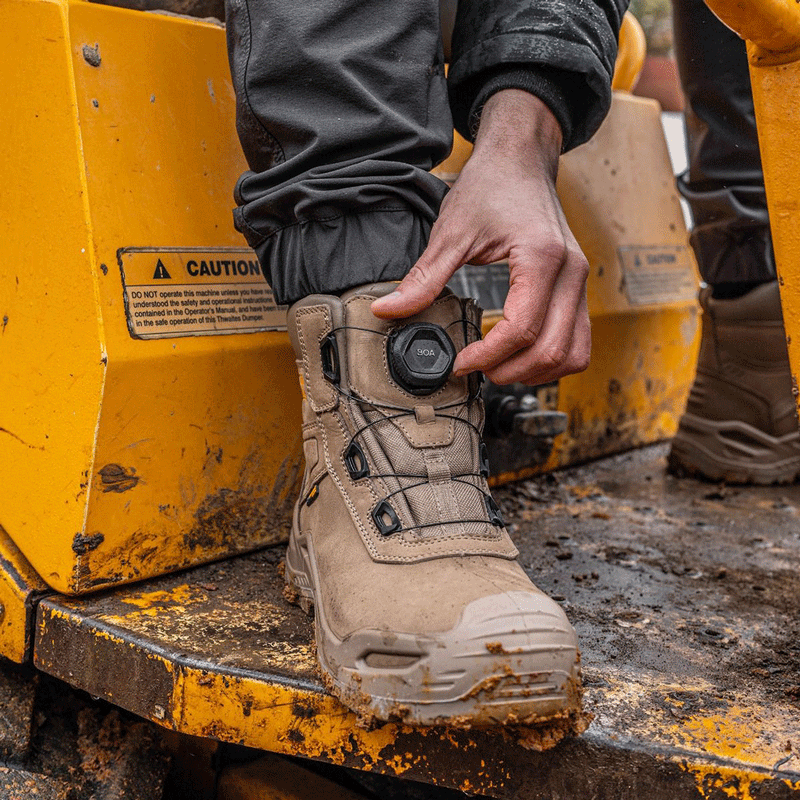 Dewalt Lander Leather Water-Resistant Composite BOA Safety Work Boots - Apparel & Accessories > Shoes > Boots SAFETY BOOTS