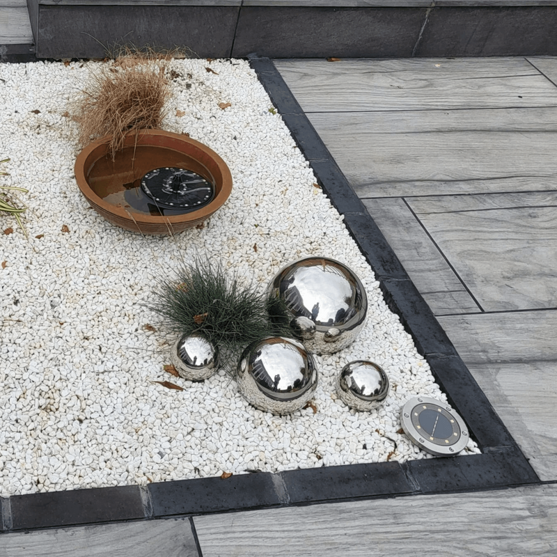 9-12mm Polar White Chippings - Home & Garden > Lawn & Garden > Gardening Chippings