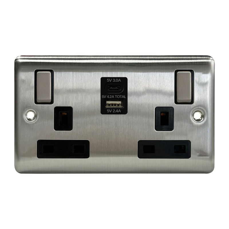 Caradok 2G 13A Switched Socket USB A + C Brushed Chrome Black Insert - Caradok - The Curve - Brushed Steel