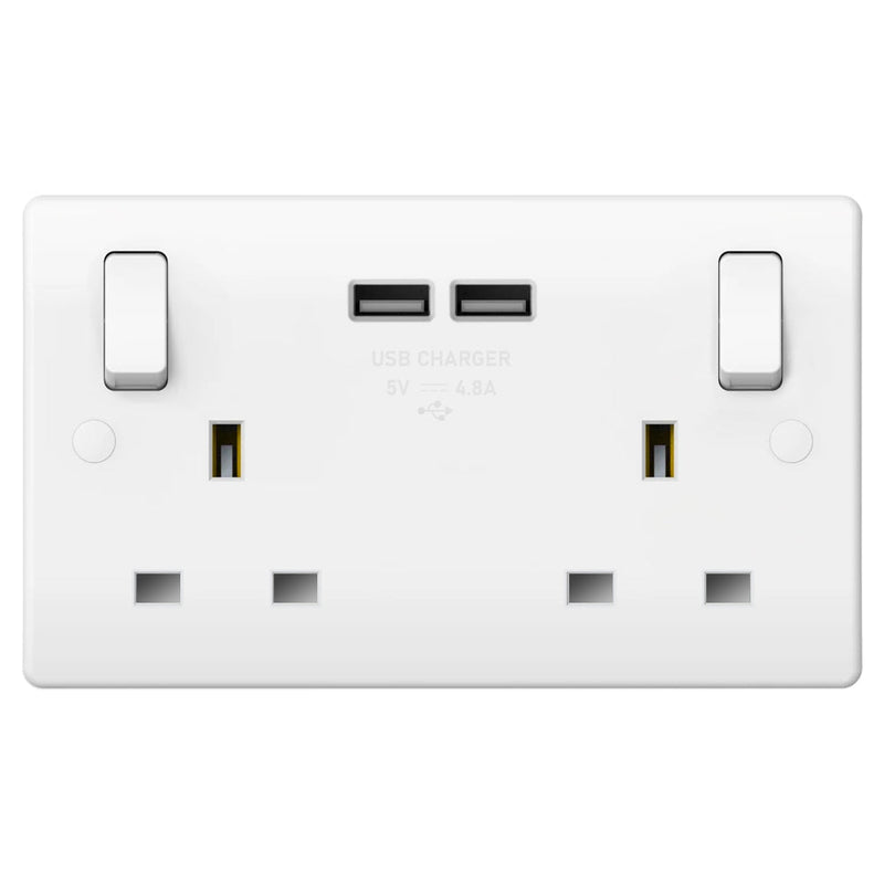 Caradok 2G 13A Switched Socket 2 USB A 4.8A - Caradok - The Classics - White Plastic