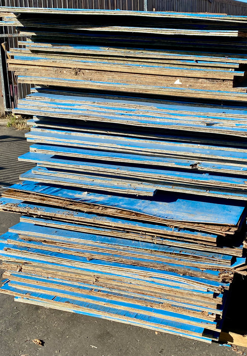 Reclaimed Full Sheets Of Used 18mm Plywood 8x4ft - Shuttering, Roofing, Sheet Material - £15 Each