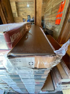 🆑 Clearance Sale 🆑 Solidwood Flooring Bundle - 5 x Packs of Kahrs Flooring Cocoa Bean - Total 17sqm 🎈£210 the lot🎈