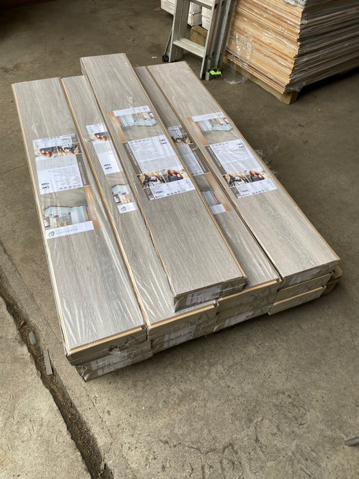 🎈Bundle Deal Last 13 Packs £250🎈 Eurohome Laminate Flooring 12mm 1285 x 192mm Planks - 6 Lengths In Box, Covers 1.48m2 Per Box 🔹ROCKFORD OAK🔸