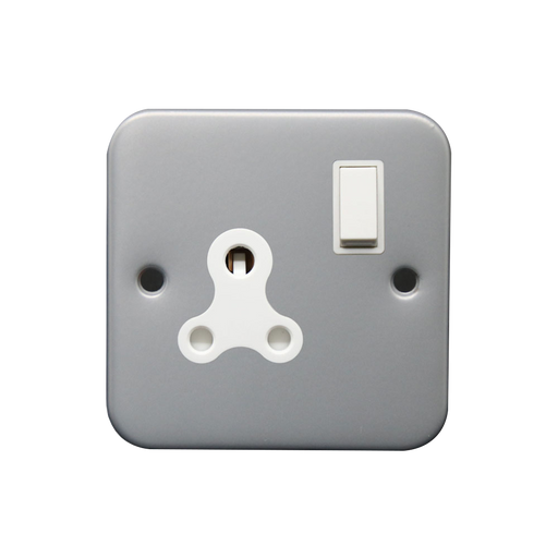 Caradok 5A Switched Socket Round Pin Metalclad -