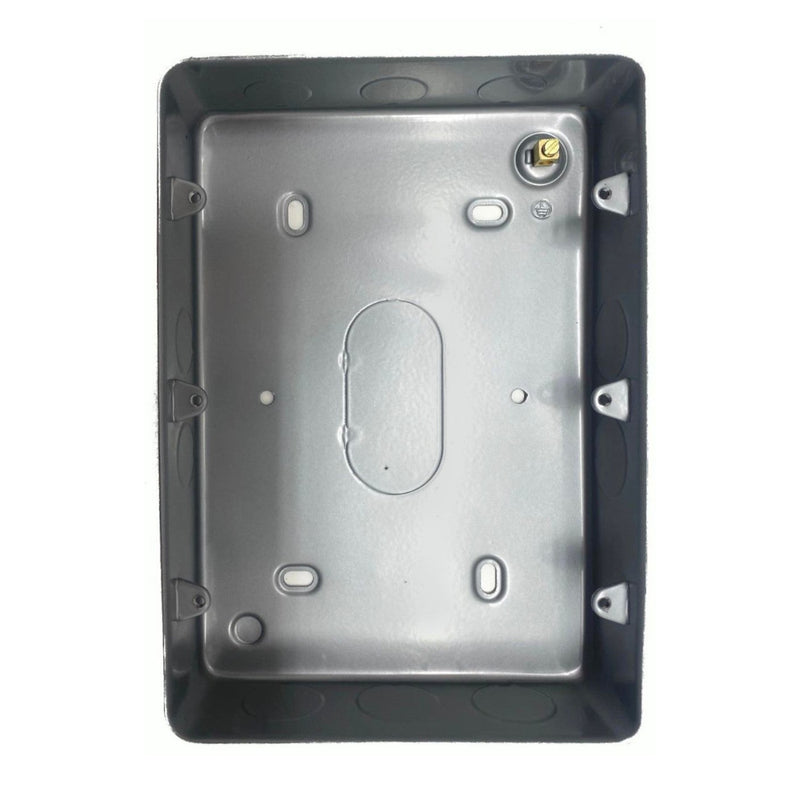 Caradok 9/12G 40mm Back Box c/w K/O Metalclad -