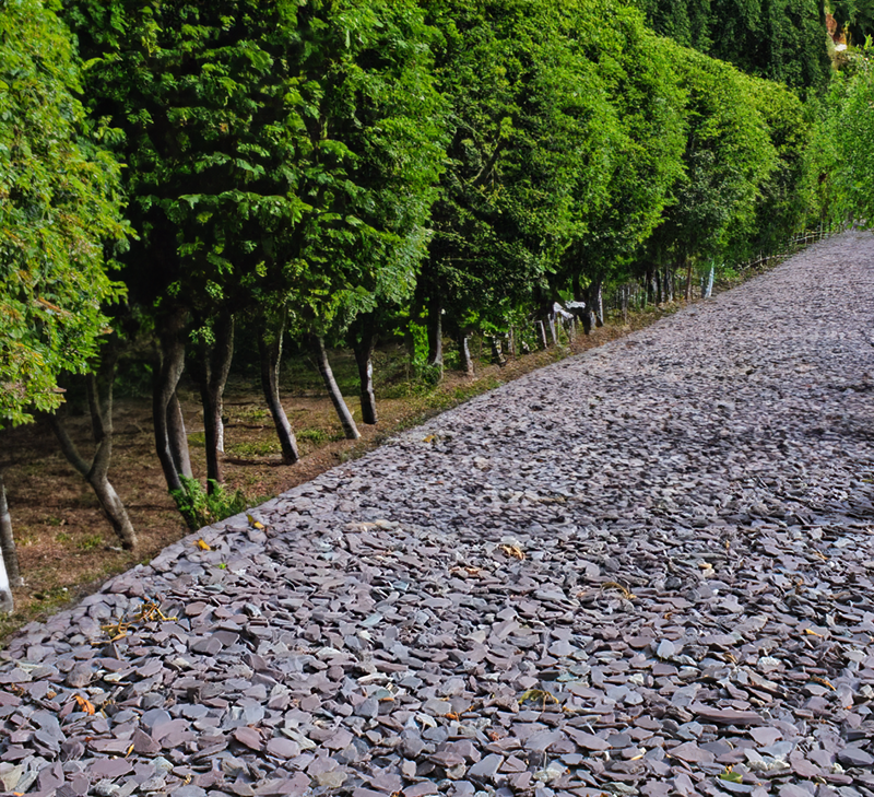 20mm Plum Slate Chippings - Home & Garden > Lawn & Garden > Gardening Chippings