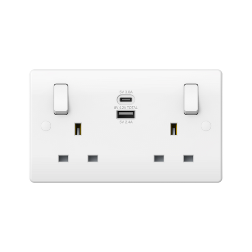 Caradok 2G 13A Switched Socket USB A + C - Caradok - The Classics - White Plastic