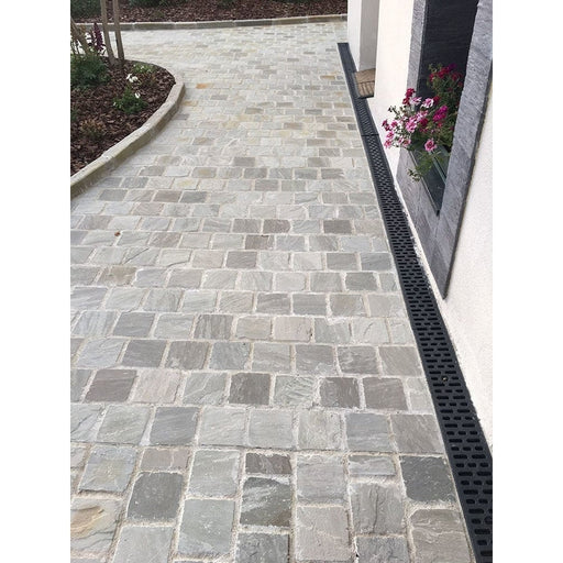 Light Grey Sandtone Cobbles/Edging Pack (23.04m2- 900 Pieces per Pack) -
