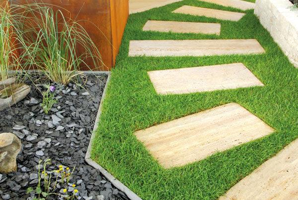 40mm Blue Slate Chippings - Home & Garden > Lawn & Garden > Gardening Chippings