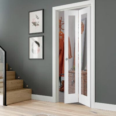 Pattern 10 Bi-Fold Internal White Primed Door with Clear Glass -