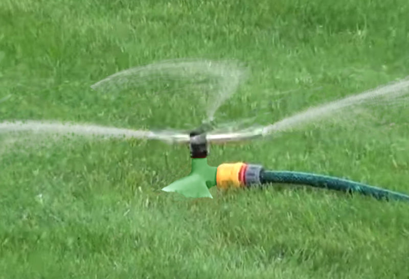 3-Arm Revolving Sprinkler Green Leaf - Home & Garden > Lawn & Garden > Watering & Irrigation > Sprinklers & Sprinkler Heads > Sprinklers Garden watering